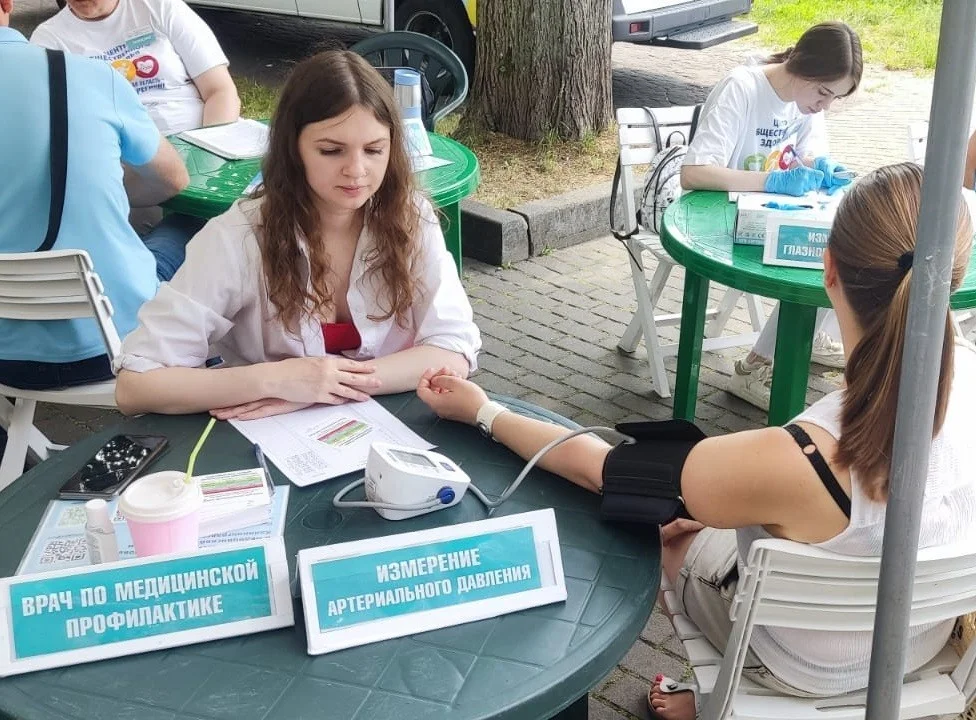 В течение месяца свое здоровье в парках областного центра проверили больше тысячи человек