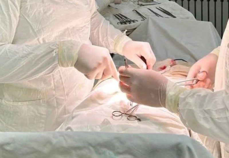 Хирурги Областной клинической больницы удалили женщине огромный зоб