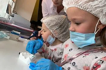 За год уроки здоровья в Городской детской стоматологической поликлинике посетило более трехсот ребят За год уроки здоровья в Городской детской стоматологической поликлинике посетило более трехсот ребят