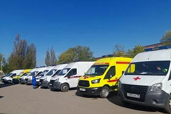 Министр здравоохранения Александр Кравченко поздравил работников СМП с профессиональным праздником